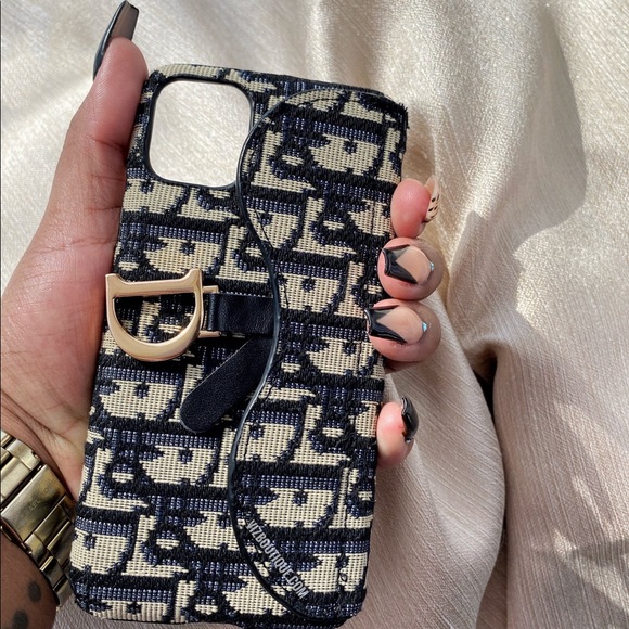 Luxury IPhone wallet Case - Picture 2 of 3